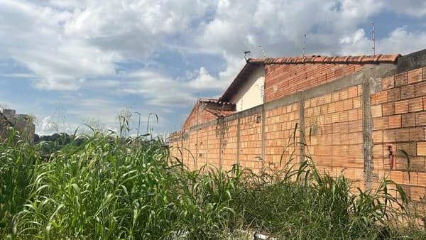 Terreno à venda no bairro Jardim Patrícia em Uberlândia/MG