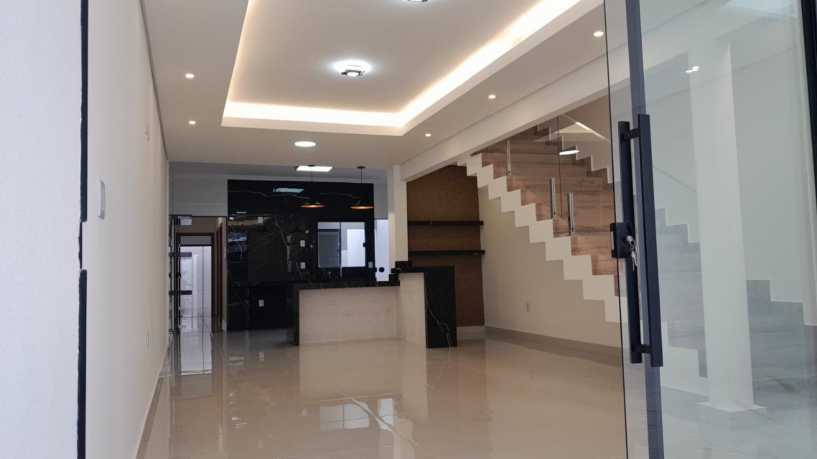 Casa à venda no bairro Dona Zulmira em Uberlândia/MG