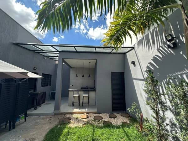 Casa à venda no bairro Osvaldo Rezende em Uberlândia/MG