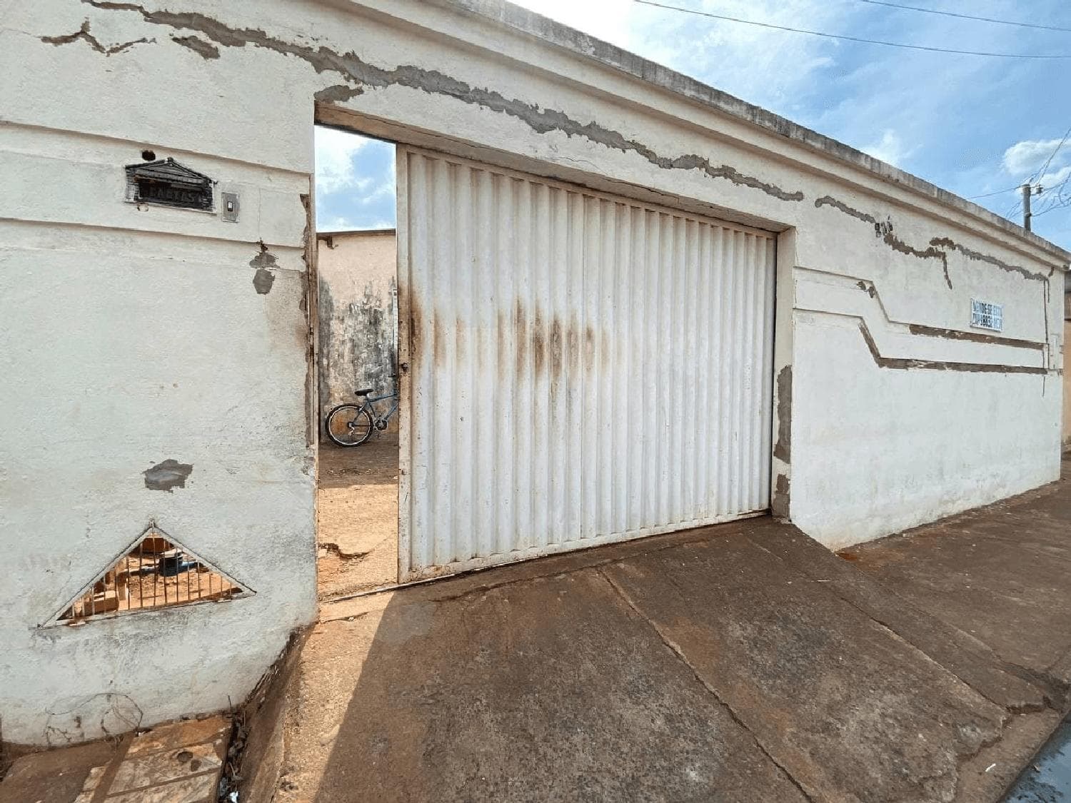 Casa à venda no bairro Jardim Canaã em Uberlândia/MG