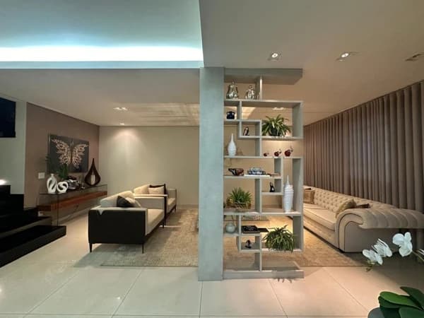 Casa à venda no bairro Jardim Karaíba em Uberlândia/MG