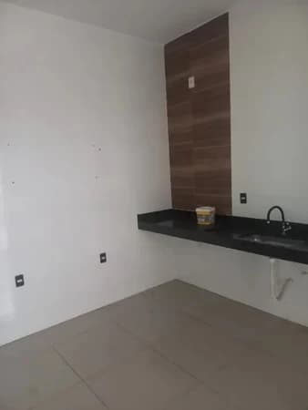 Casa à venda no bairro Jardim Holanda em Uberlândia/MG