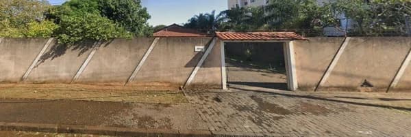 Terreno à venda no bairro Presidente Roosevelt em Uberlândia/MG
