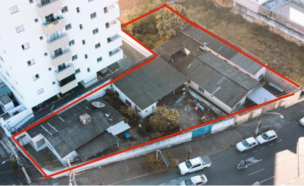 Terreno à venda no bairro Saraiva em Uberlândia/MG