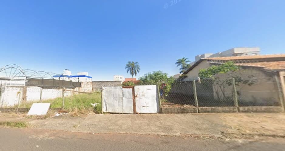 Terreno à venda no bairro Pampulha em Uberlândia/MG
