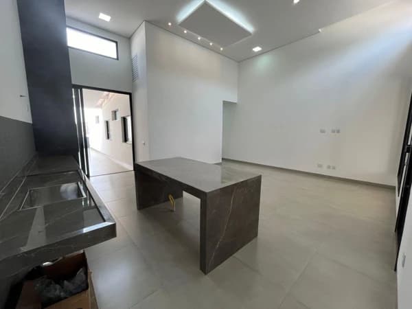 Casa à venda no bairro Cidade Jardim em Uberlândia/MG