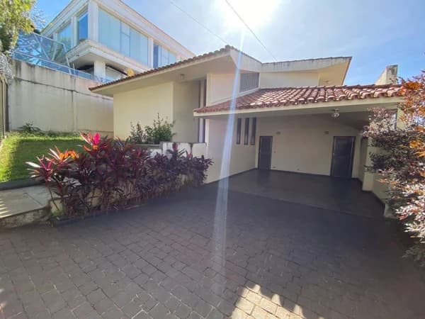 Casa à venda no bairro Tabajaras em Uberlândia/MG