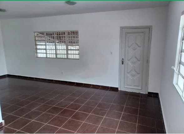 Casa à venda no bairro Vigilato Pereira em Uberlândia/MG