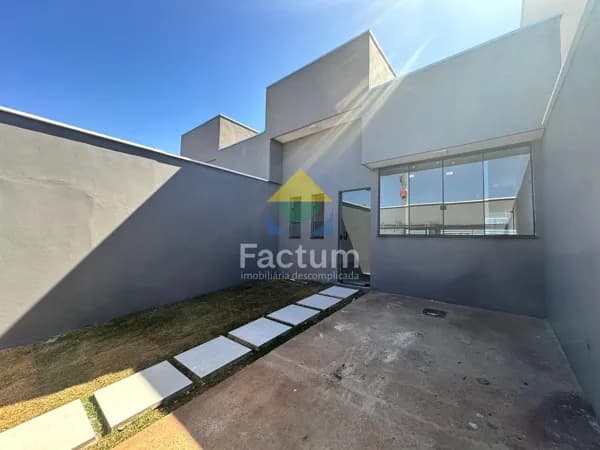 Casa em Uberlândia - Jardim Holanda