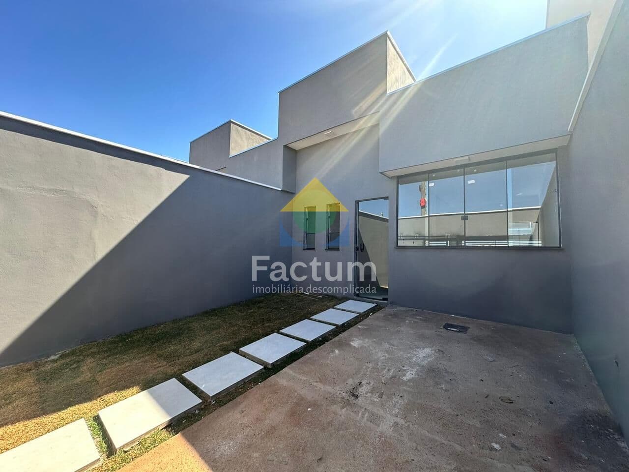 Casa em Uberlândia - Jardim Holanda