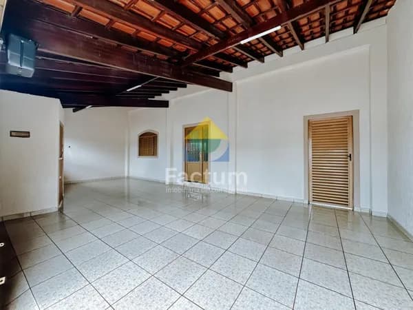 Casa em Uberlândia - Santa Rosa