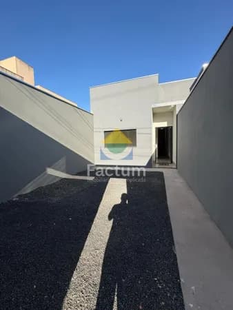 Casa em Uberlândia - Jardim Europa