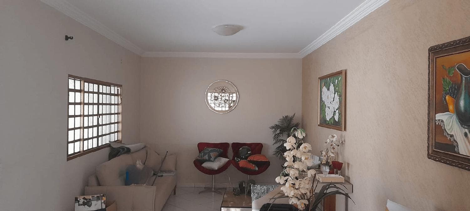 Casa à venda no bairro Jardim Patrícia em Uberlândia/MG