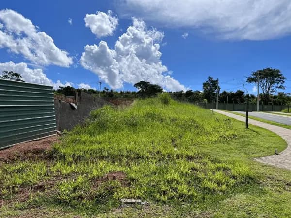 Terreno à venda no bairro Granja Marileusa em Uberlândia/MG