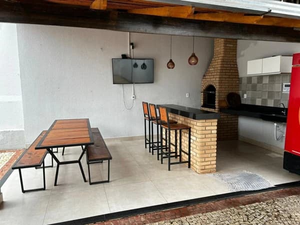 Casa à venda no bairro Santa Mônica em Uberlândia/MG