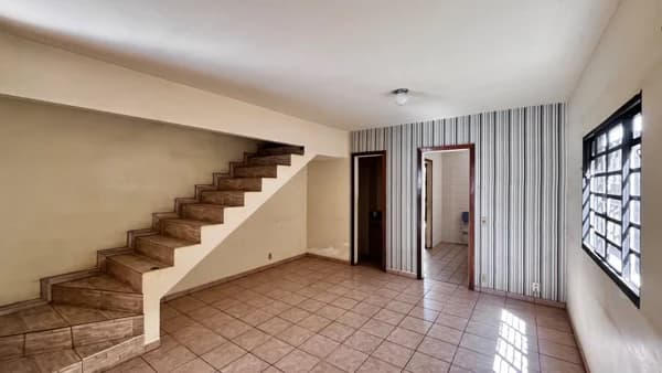 Casa à venda no bairro Minas Gerais em Uberlândia/MG