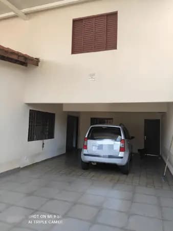 Casa à venda no bairro Jardim Finotti em Uberlândia/MG