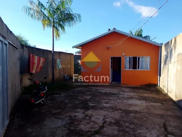 Casa em Uberlândia - Loteamento Residencial Pequis