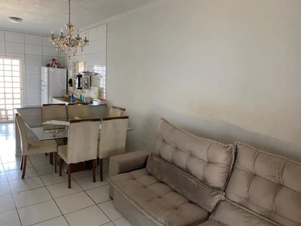 Casa à venda no bairro Jardim Sucupira em Uberlândia/MG