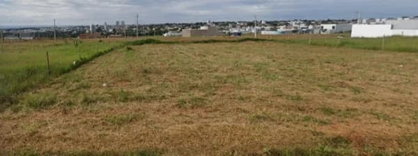 Terreno à venda no bairro Alto Umuarama em Uberlândia/MG