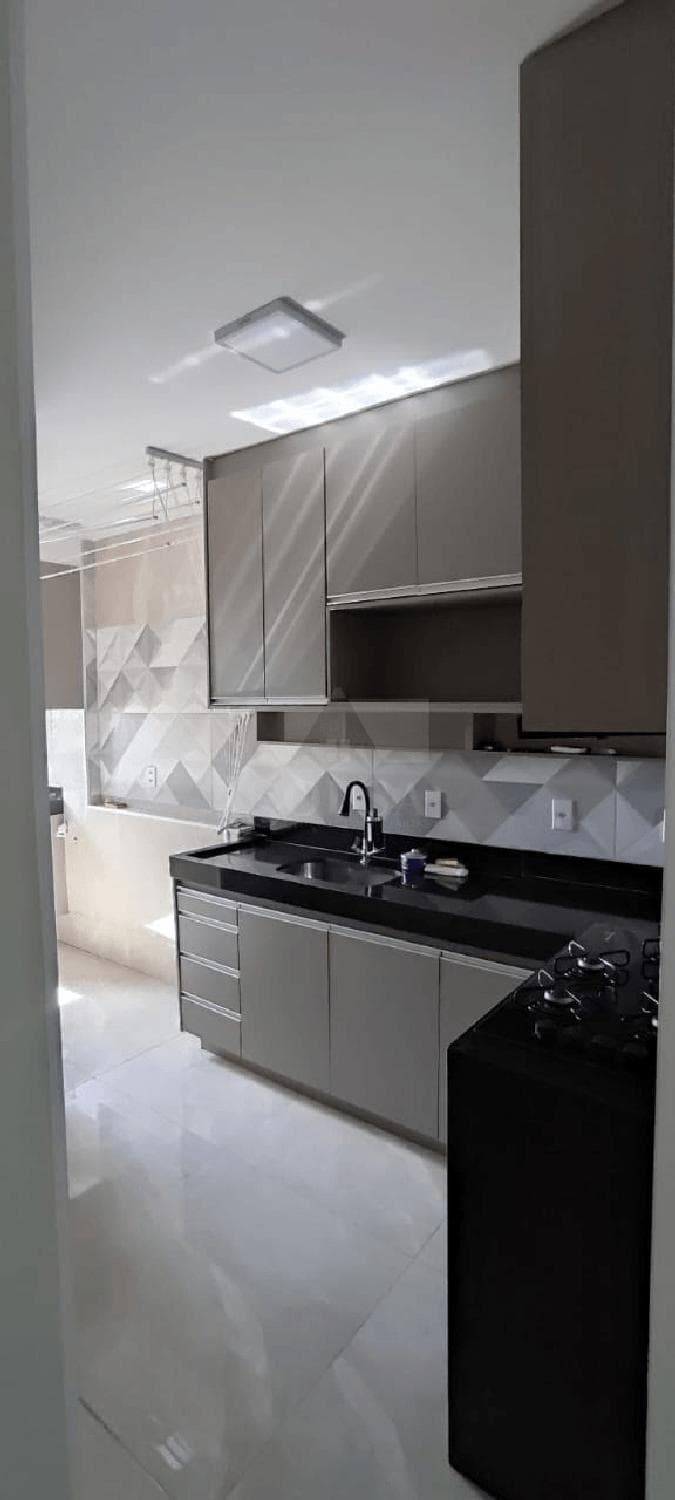Apartamento à venda no bairro Jardim Holanda em Uberlândia/MG