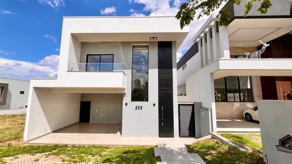 Casa à venda no bairro Granja Marileusa em Uberlândia/MG