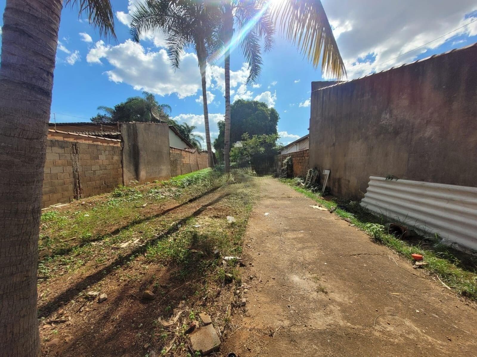 Terreno à venda no bairro Jardim das Palmeiras em Uberlândia/MG