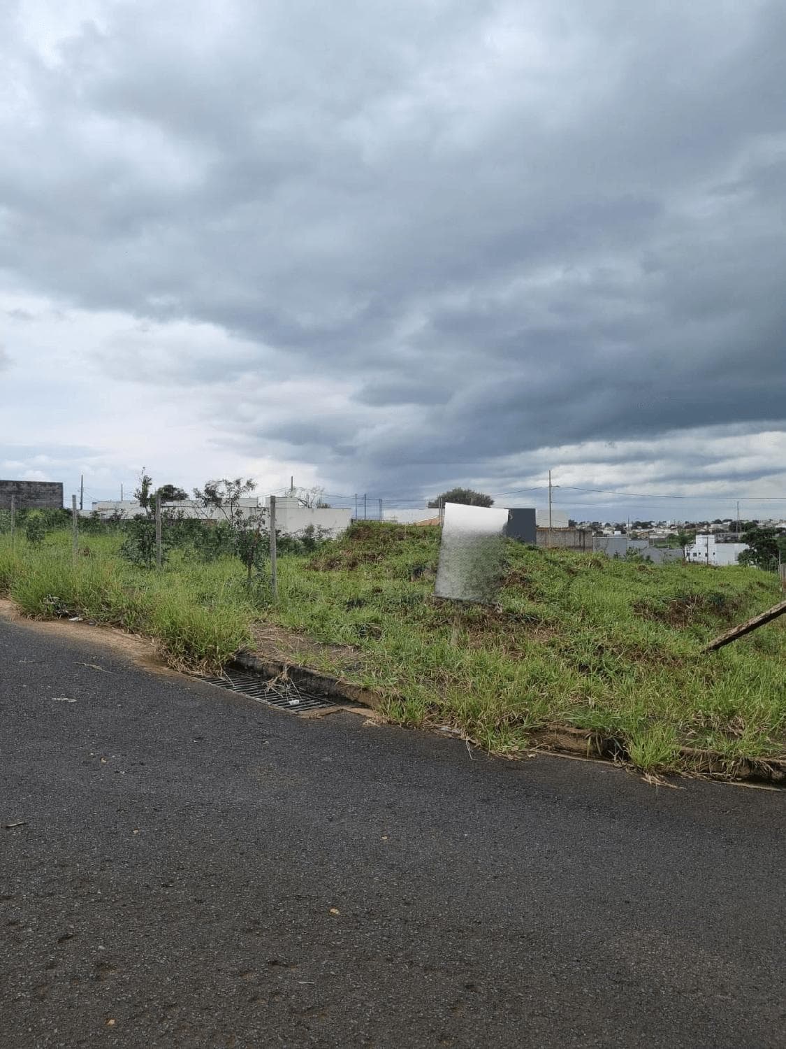 Terreno à venda no bairro Park Dos Ipês em Uberlândia/MG