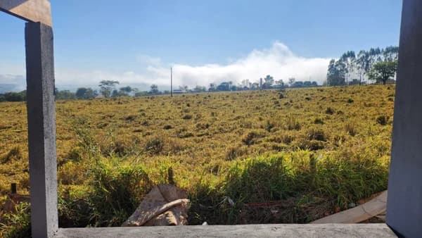 Terreno à venda no bairro Represa De Miranda 4 em Uberlândia/MG
