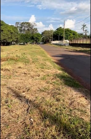 Terreno à venda no bairro Morada dos Pássaros em Uberlândia/MG