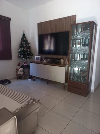 Casa à venda no bairro Jardim Holanda em Uberlândia/MG