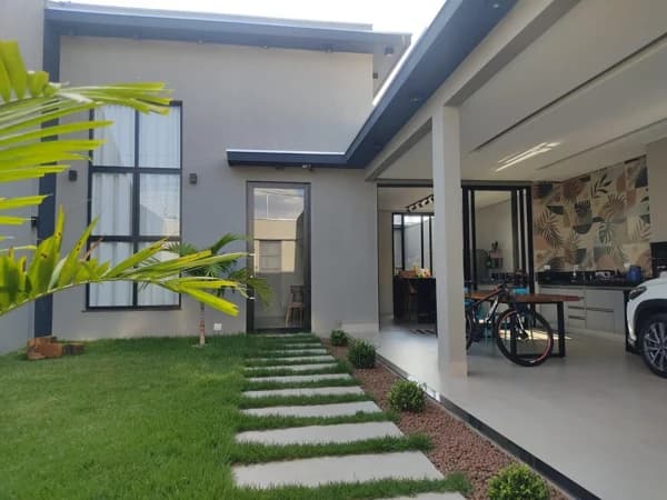 Casa à venda no bairro Jardim Europa em Uberlândia/MG
