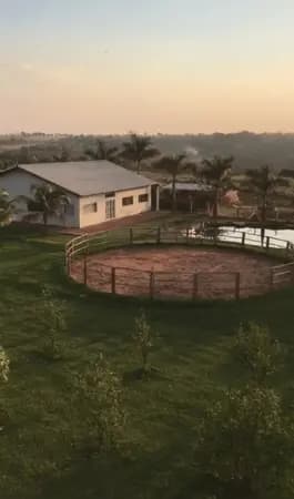 Casa à venda no bairro Zona Rural em Uberlândia/MG