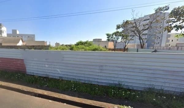 Terreno à venda no bairro Tubalina em Uberlândia/MG