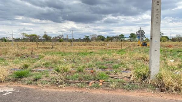 Terreno à venda no bairro Novo Mundo em Uberlândia/MG
