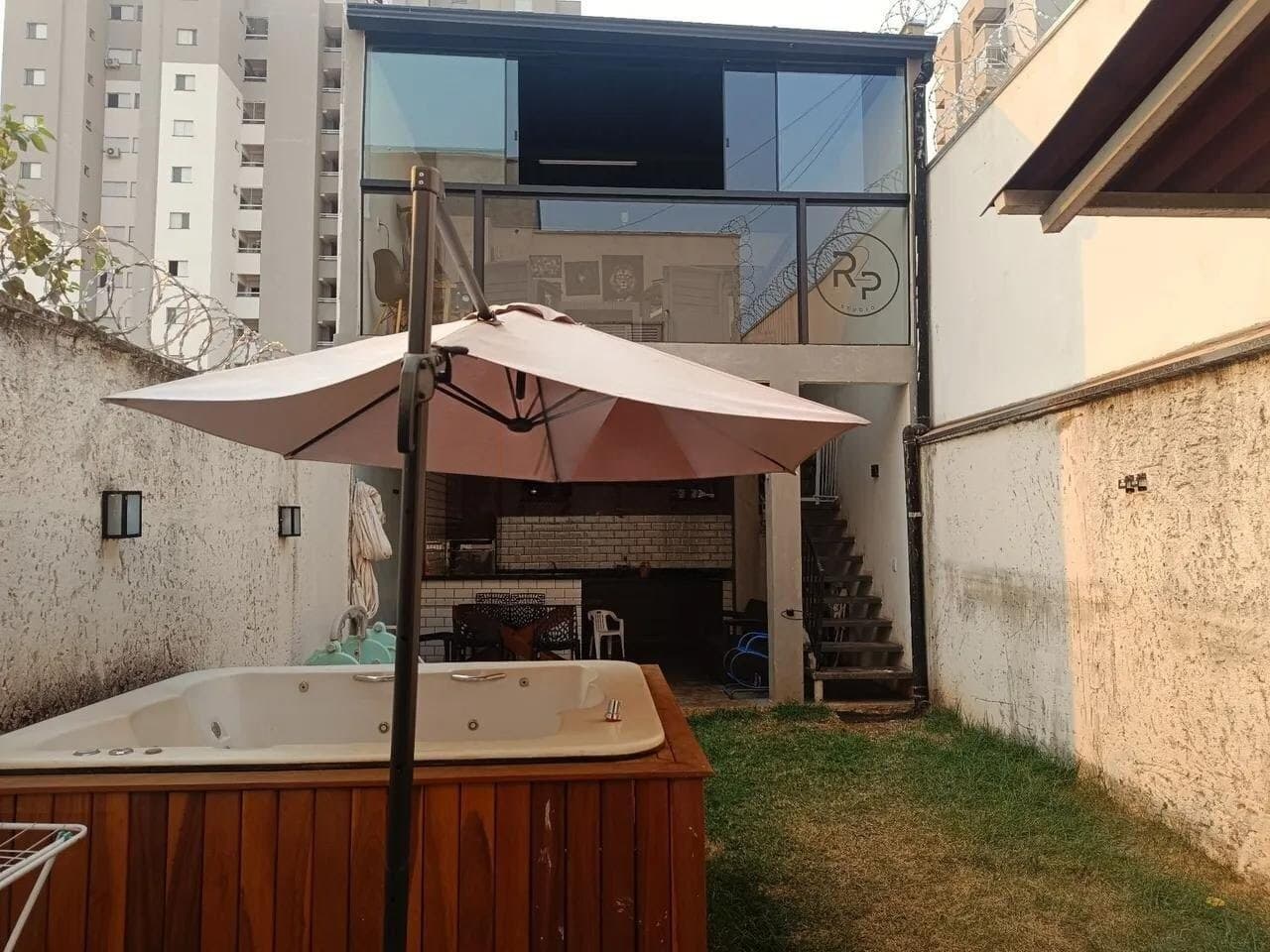 Casa à venda no bairro Laranjeiras em Uberlândia/MG