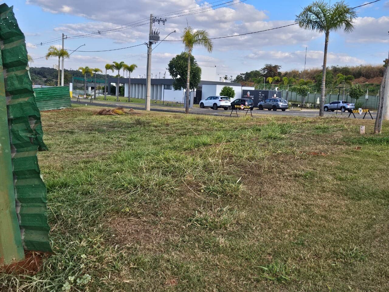 Terreno à venda no bairro Granja Marileusa em Uberlândia/MG