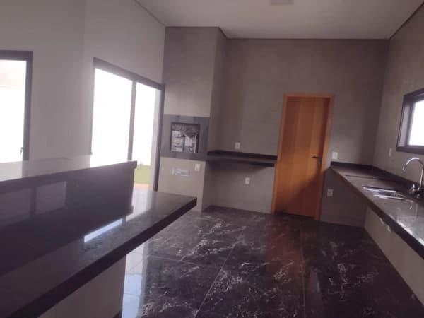 Casa à venda no bairro Granja Marileusa em Uberlândia/MG