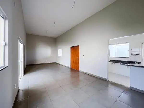 Casa à venda no bairro Jardim Veneza em Uberlândia/MG