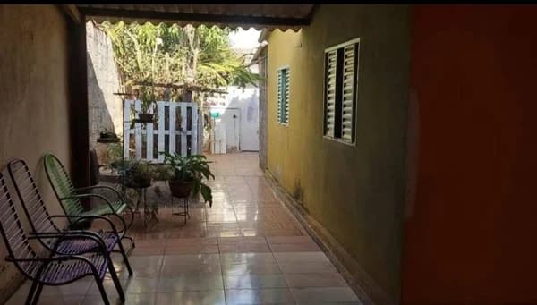 Casa à venda no bairro Jardim Canaã em Uberlândia/MG