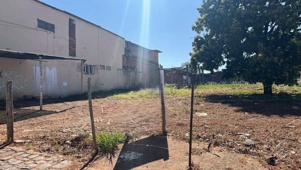 Terreno à venda no bairro Martins em Uberlândia/MG