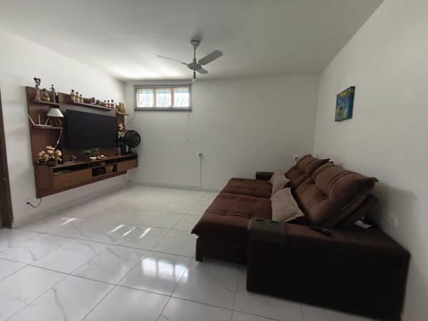 Casa à venda no bairro Santa Luzia em Uberlândia/MG
