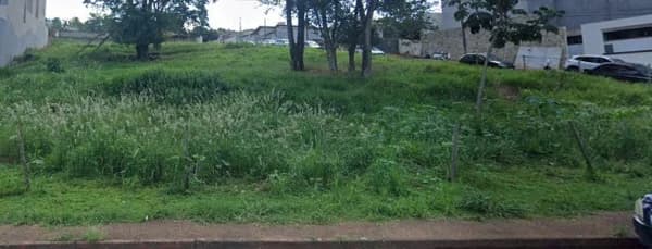 Terreno à venda no bairro Cidade Jardim em Uberlândia/MG