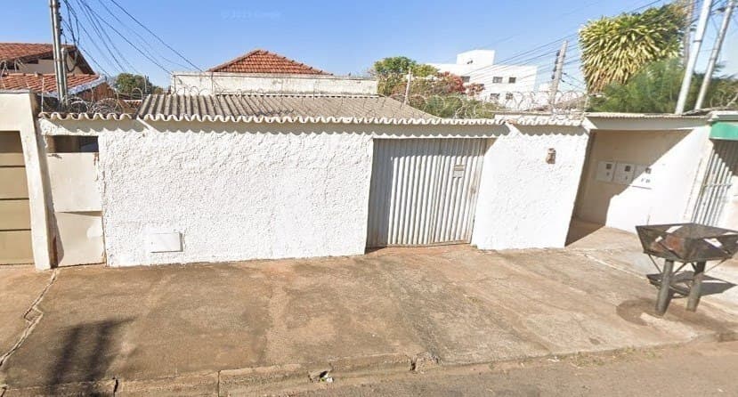 Terreno à venda no bairro Saraiva em Uberlândia/MG