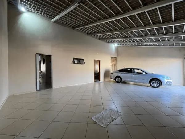 Casa à venda no bairro Luizote de Freitas em Uberlândia/MG