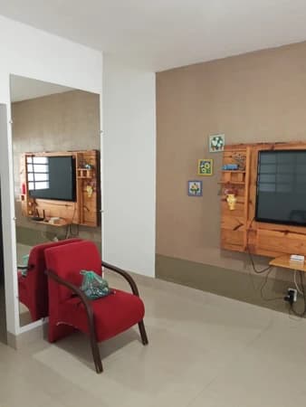 Casa à venda no bairro Jardim Holanda em Uberlândia/MG
