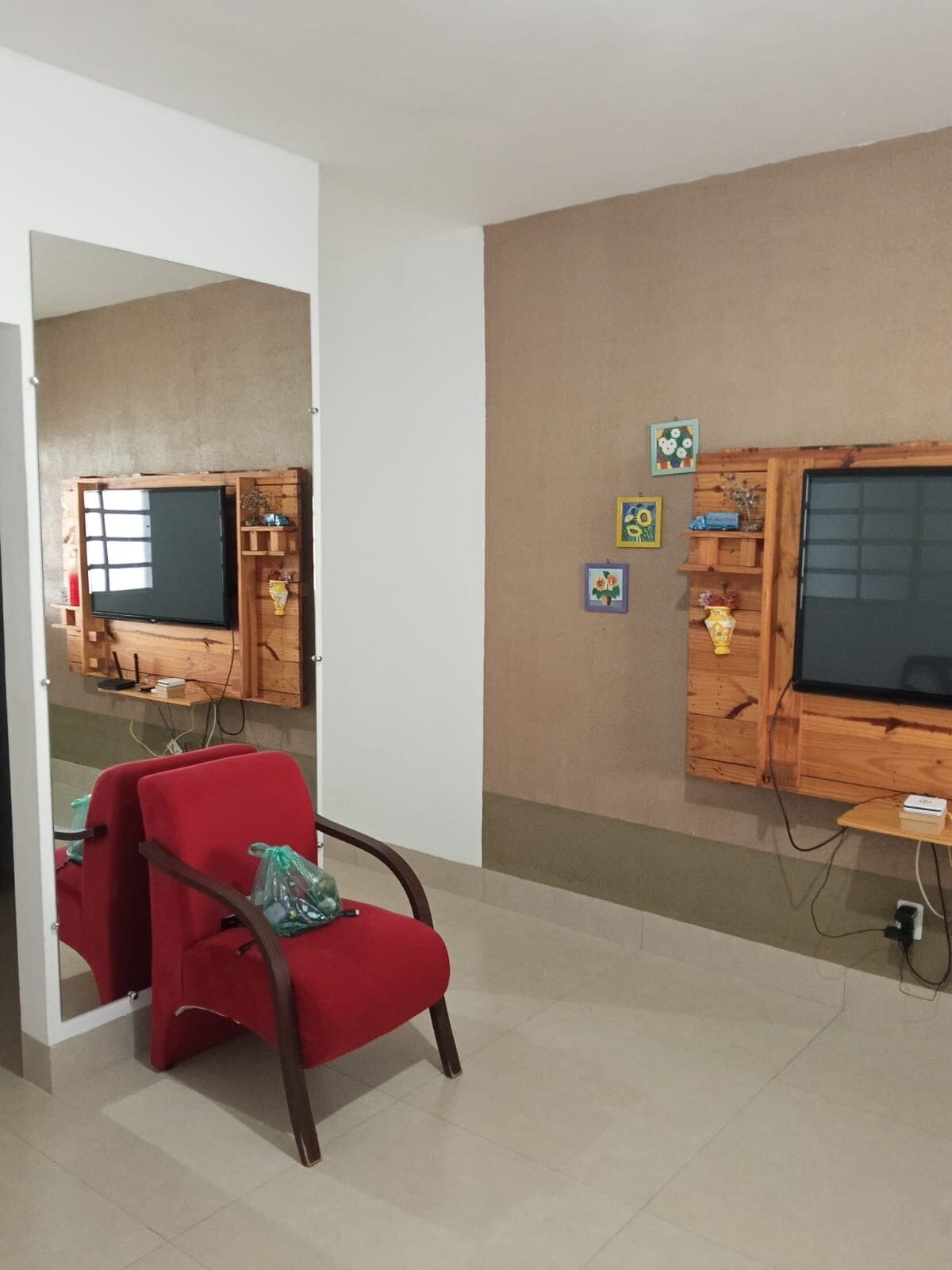 Casa à venda no bairro Jardim Holanda em Uberlândia/MG