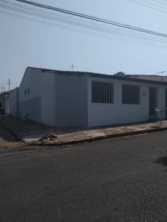 Casa à venda no bairro Saraiva em Uberlândia/MG