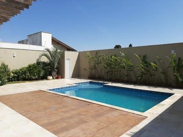Casa à venda no bairro Jardim Karaíba em Uberlândia/MG