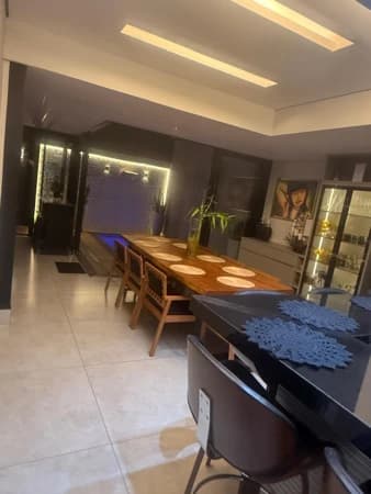Casa à venda no bairro Jardim Patrícia em Uberlândia/MG